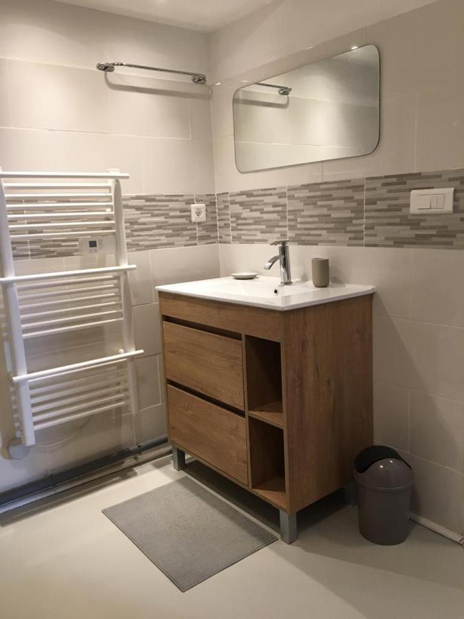 Fontaine Apartamento Aups Exterior foto