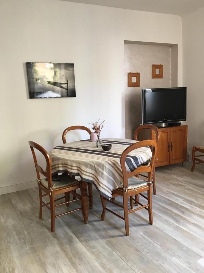 Fontaine Apartamento Aups Exterior foto